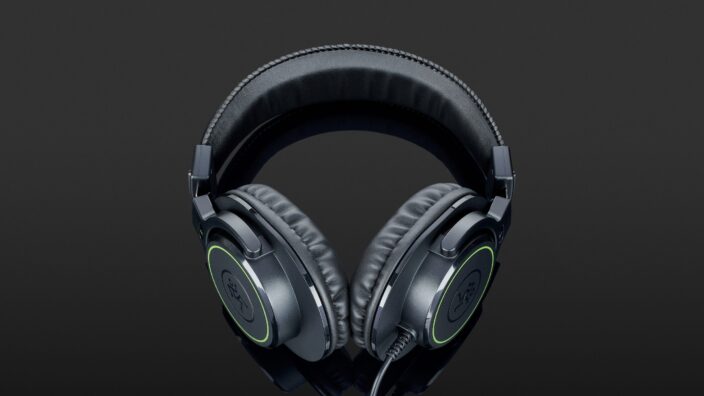 Mackie MC-100