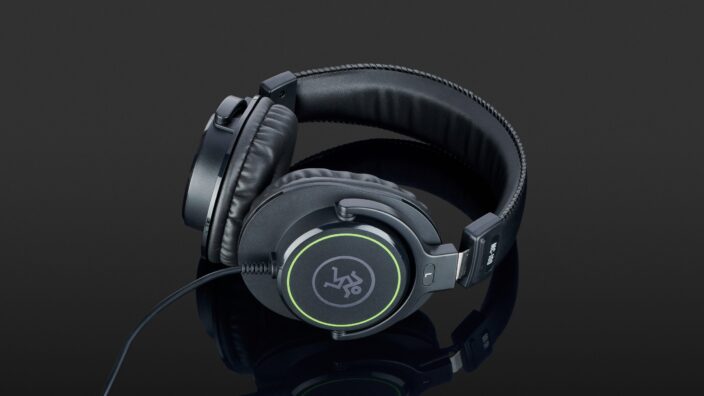 Mackie MC-100