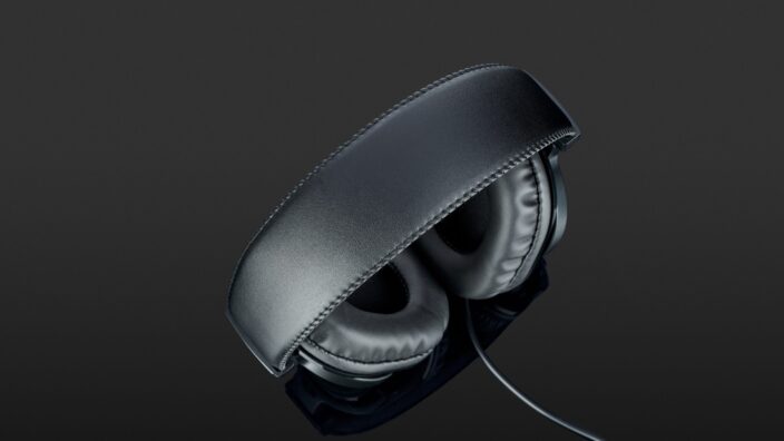 Mackie MC-100