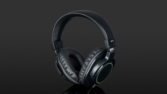 Mackie MC-100