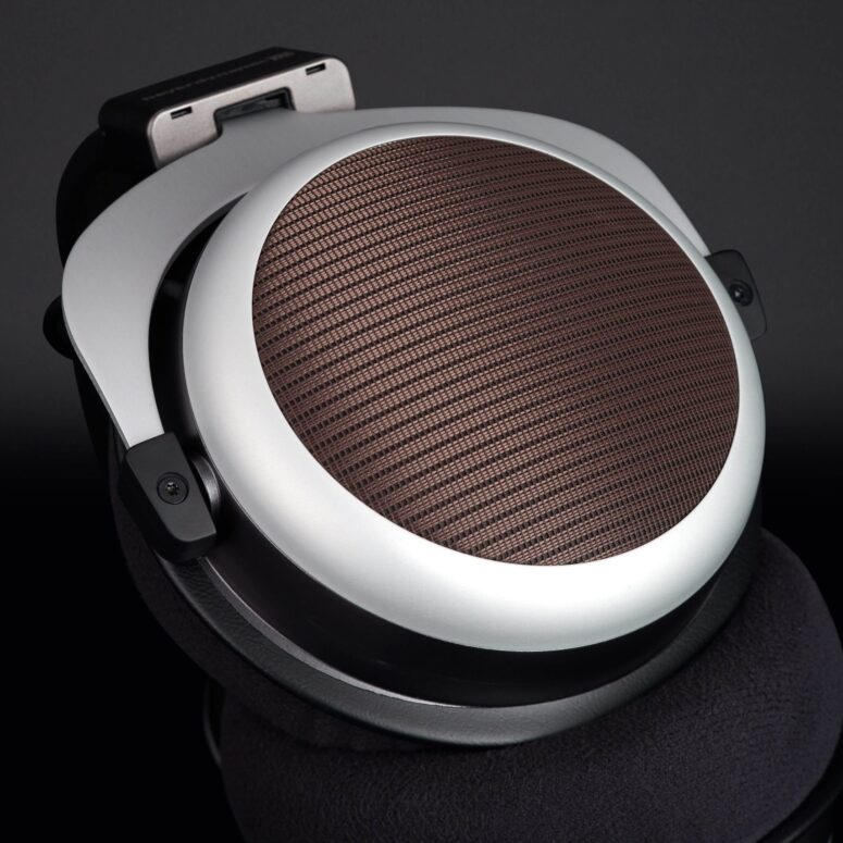 Open-back vs. Semi-open vs. Closed-back headphones: Which is best?